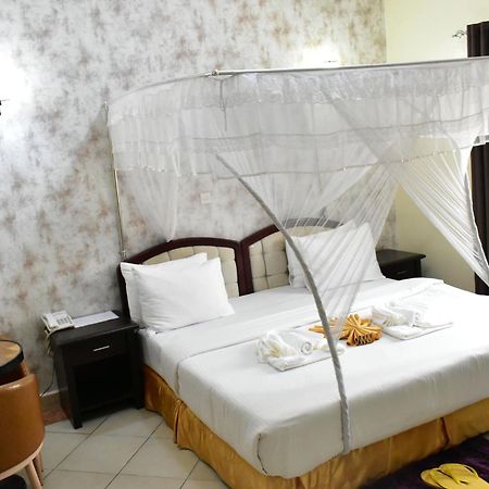 Quality Hotel Джуба Экстерьер фото